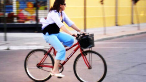 Los ciclistas denuncian los puntos negros en los carriles bici Los ciclistas denuncian los puntos negros en los carriles bici