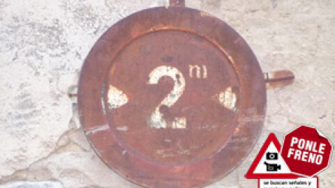 Señal oxidada en Tierga (Zaragoza) Señal oxidada en Tierga (Zaragoza)