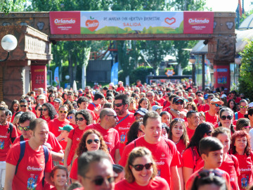Miles de personas participan en la sexta edición de 'De Marcha con Objetivo Bienestar Junior'