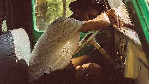 La falta de sueño puede provocar que seamos menos optimistas y sociables