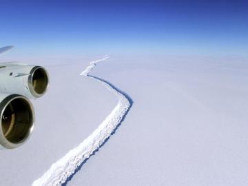 Grieta en el segmento Larsen C en la Antártida