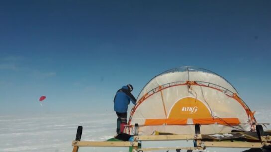 Un 'trineo del viento'para recorrer la Antártida sin contaminar Un 'trineo del viento'para recorrer la Antártida sin contaminar