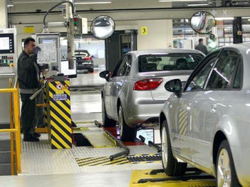 Imagen de una f&aacute;brica de coches en Catalu&ntilde;a