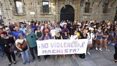 Concentración de rechazo en Astorga por el asesinato machista ocurrido en la localidad maragata Concentración de rechazo en Astorga por el asesinato machista ocurrido en la localidad maragata