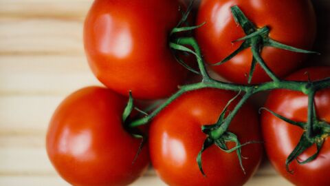 Todo lo que el tomate aporta a nuestra salud Todo lo que el tomate aporta a nuestra salud