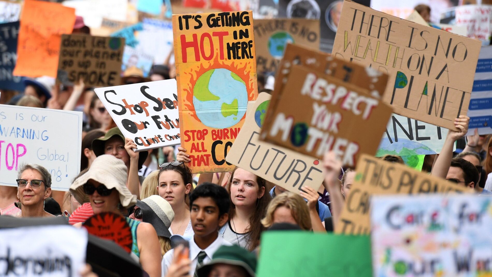 Jóvenes australianos se manifiestan como parte de las protestas de Fridays For Future