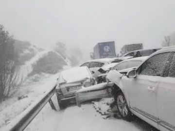 Noticias fin de semana (06-04-19) Restablecido el tráfico en la A-1 tras el accidente múltiple de este viernes Noticias fin de semana (06-04-19) Restablecido el tráfico en la A-1 tras el accidente múltiple de este viernes