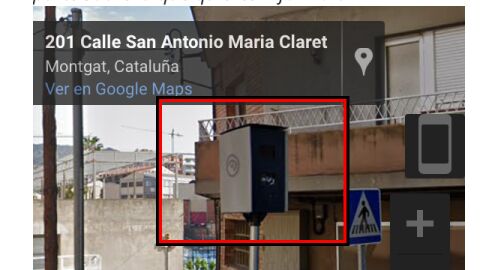 Hola,mi denuncia no es sencilla ,pero si mu clara y lógica . En la calle Sant Antonio Maria Claret 203,Mongat Barcelona,tiene instalada una cámara de velocidad “Calle céntrica “ que veo perfecto para que no se supere lo suyo 40km/h ,lo que veo ilógico y peligroso ,sobretodo cuando no hay luz diurna es el Flash,que lo lanza directamente a la parte delantera del coche ,ósea al propio conductor,con el riesgo de deslumbrarlo.