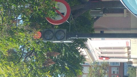 No se ve bien el semáforo cruce calle Jesús con Giorgeta en Valencia