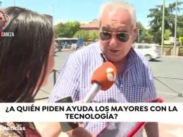 Cuatro de cada diez abuelos necesitan ayuda con la tecnolog&iacute;a 