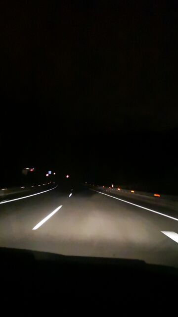 En la A8 dirección Cantabria Bilbao todas las farolas permanecen apagadas poniendo en riesgo la conducción, ya que en algún caso obliga al conductor a usar las largas molestando al conductor del otro carril 