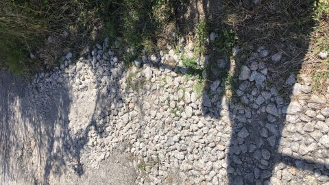 La carretera del Xistro coiro en Cangas del morrazo en un estado lamentable. Hemos puesto cientos de instancias al ayuntamiento y sigue igual. 
