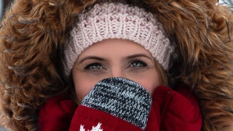 Ojos de una mujer en invierno Ojos de una mujer en invierno