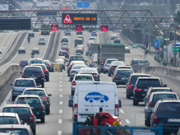 Una autov&iacute;a con atasco