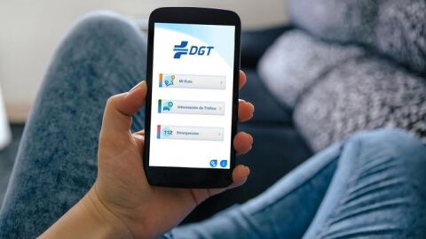 Cómo llevar el carnet de conducir en el móvil App DGT