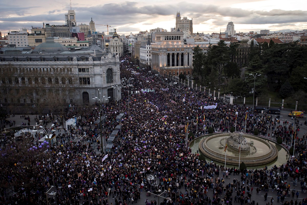 Miles de personas salen a la calle para reclamar los derechos de la ...