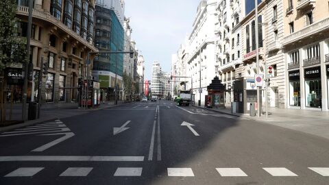 La Gran V&iacute;a en Madrid, pr&aacute;cticamente desierta