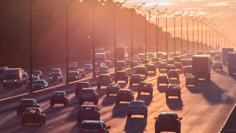Operación retorno: cómo huir del estrés y la contaminación en los atascos Operación retorno: cómo huir del estrés y la contaminación en los atascos