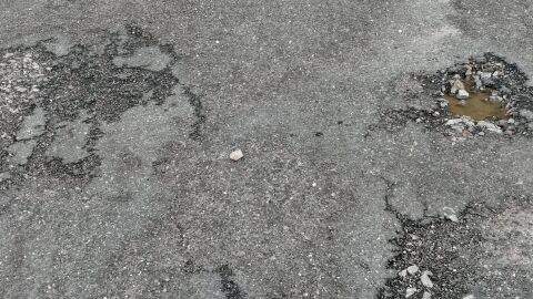 Carretera con hoyos