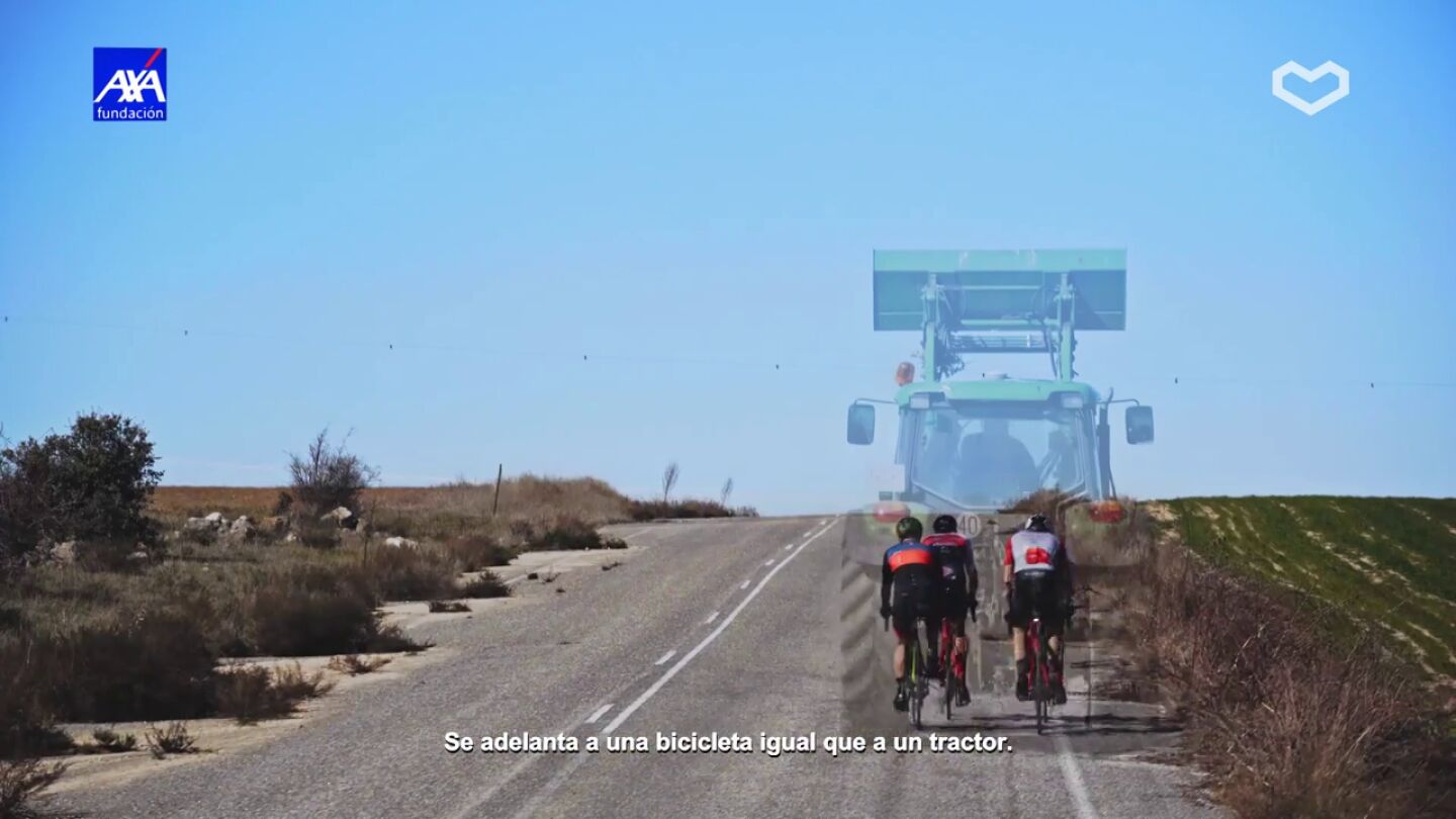 Los ciclistas deben circular en paralelo Los ciclistas deben circular en paralelo