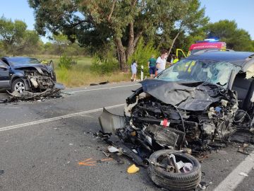 Estado en el que han quedado los dos veh&iacute;culos implicados en el accidente de la N-332 en Santa Pola.