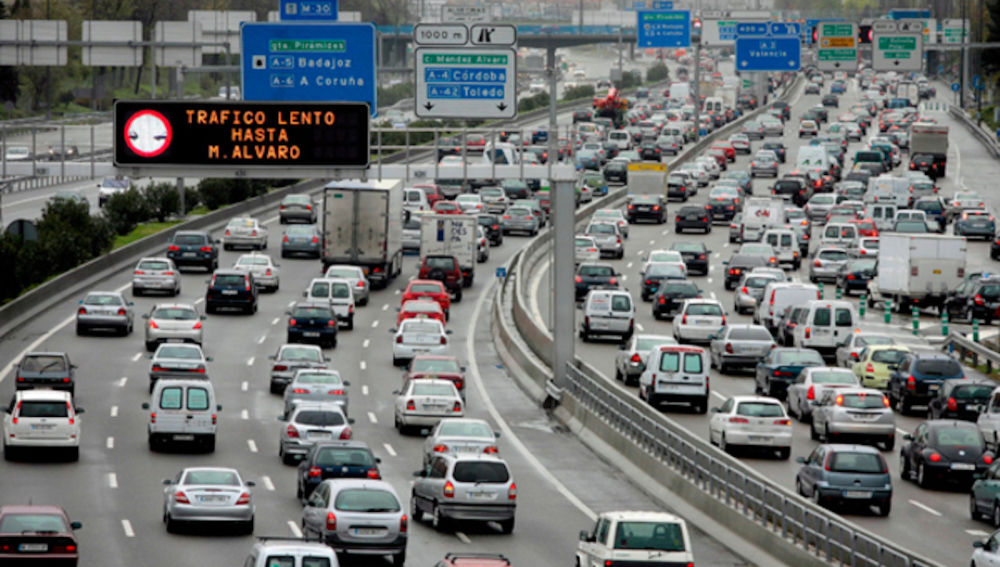 Carretera con tr&aacute;fico lento