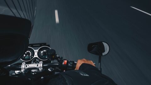Uso obligatorio del casco en motoristas