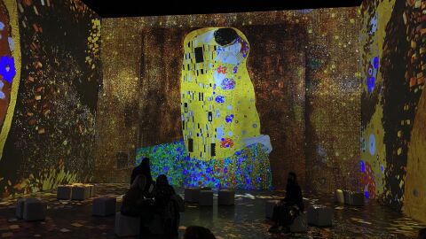 'El Beso', de Gustav Klimt, proyectado en el nuevo centro MAD de artes digitales