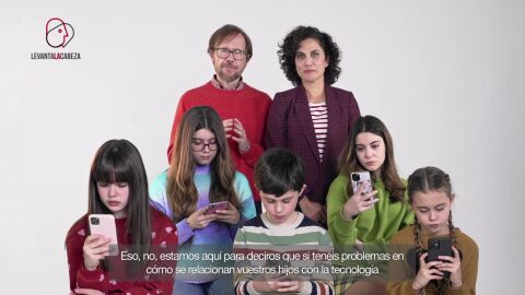 La familia de &lsquo;Padre no hay m&aacute;s que uno 3&rsquo; se suma al &lsquo;Acuerdo entre padres e hijos&rsquo; de Levanta la Cabeza
