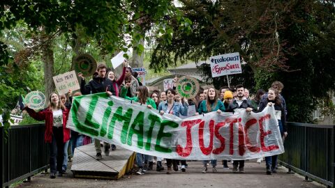Manifestaci&oacute;n de j&oacute;venes contra el cambio clim&aacute;tico