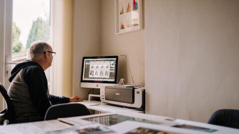 De la informaci&oacute;n a las contrase&ntilde;as: consejos para ayudar a los adultos mayores a protegerse de las ciberestafas
