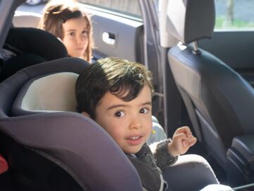 Reclaman medidas inmediatas para que las familias espa&ntilde;olas usen los sistemas de retenci&oacute;n infantil de forma adecuada