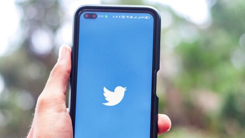 Twitter se despide del código de la Unión Europea contra la desinformación