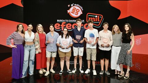 La Fundación Atresmedia entrega los premios de la 2ª edición de ‘Efecto MIL’, para promover el uso positivo de las redes sociales entre los jóvenes La Fundación Atresmedia entrega los premios de la 2ª edición de ‘Efecto MIL’, para promover el uso positivo de las redes sociales entre los jóvenes