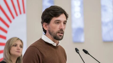 Adrián Vázquez, con Carlos Alsina en ‘Más de uno’: “Espero que a Puigdemont y Comín podamos verles sentados ante un tribunal español a principios del próximo año”