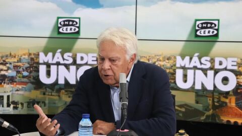 Felipe González, con Carlos Alsina en ‘Más de uno’: “Los cimientos de la democracia y la convivencia están siendo atacados”