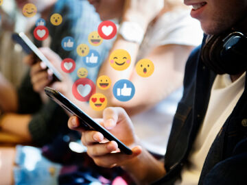 Un tercio de los j&oacute;venes de entre 12 y 16 a&ntilde;os est&aacute; en riesgo de hacer un uso compulsivo de internet 