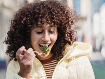 ¿Por qué las verduras verdes son beneficiosas para nuestros dientes?
