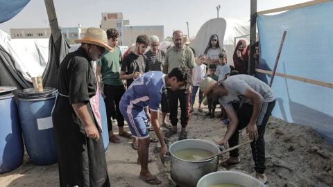 Irene Huertas, con Carlos Alsina en ‘Más de uno’: “Los hospitales de Gaza están recibiendo avisos de evacuación más tajantes, pero están atestados y no se puede hacer nada”