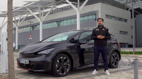 Los consejos para viajar con un coche eléctrico de la manera más eficiente y segura Los consejos para viajar con un coche eléctrico de la manera más eficiente y segura