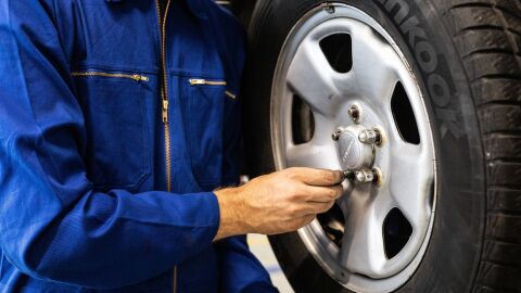 Los neumáticos en coches eléctricos intentan ganar en ligereza y rigidez