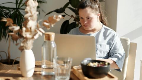 Solo un tercio de las personas con discapacidad intelectual utiliza internet