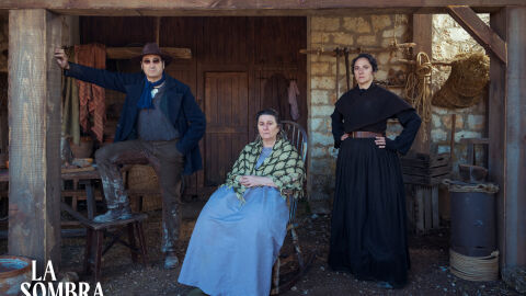Arranca el rodaje de ‘La sombra de la tierra’, nueva serie original de atresplayer basada en la novela de Elvira Mínguez Arranca el rodaje de ‘La sombra de la tierra’, nueva serie original de atresplayer basada en la novela de Elvira Mínguez