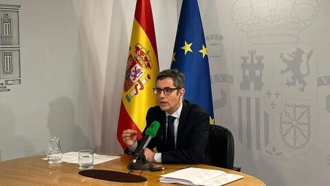 Félix Bolaños, con Carlos Alsina en ‘Más de uno’: “No niego que la mayoría de la sociedad española está en contra de la amnistía”