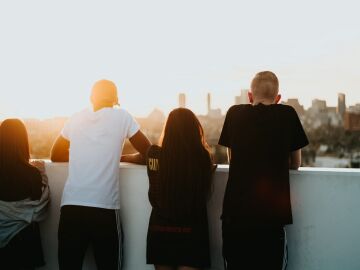 Pornografía y jóvenes: prohibición y educación Pornografía y jóvenes: prohibición y educación