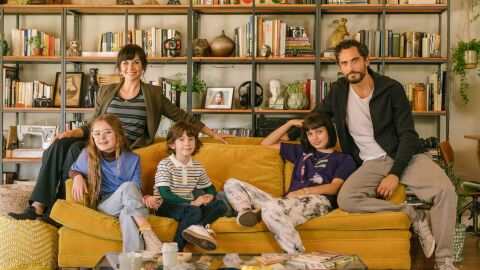 Antena 3 lidera el mi&eacute;rcoles y reina en prime time con El Pelicul&oacute;n. &lsquo;Sue&ntilde;os de libertad&rsquo; y &lsquo;Y ahora Sonsoles&rsquo; siguen imbatibles en la Tarde. &lsquo;Aruser@s&rsquo; arrasa en la Ma&ntilde;ana