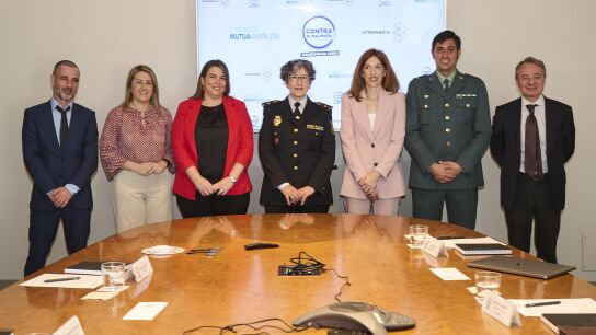 La mesa de expertos 'Contra el maltrato, Tolerancia Cero' debaten sobre otras vías para denunciar la violencia de género La mesa de expertos 'Contra el maltrato, Tolerancia Cero' debaten sobre otras vías para denunciar la violencia de género