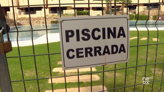 'La España de las piscinas', un libro que trata el Impacto de las piscinas y el urbanismo disperso en España 'La España de las piscinas', un libro que trata el Impacto de las piscinas y el urbanismo disperso en España