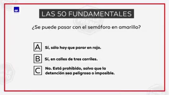 &iquest;Se puede pasar con el sem&aacute;foro en amarillo?