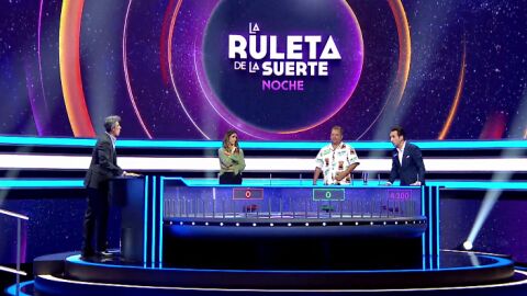 Antena 3 estrena mañana una nueva entrega de ‘La Ruleta de la Suerte Noche’, programa más visto de la noche del sábado, con concursantes famosos